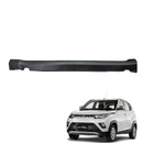 MOLDURA ZOCALO IZQUIERDO MAHINDRA KUV 100 K6 K6RF